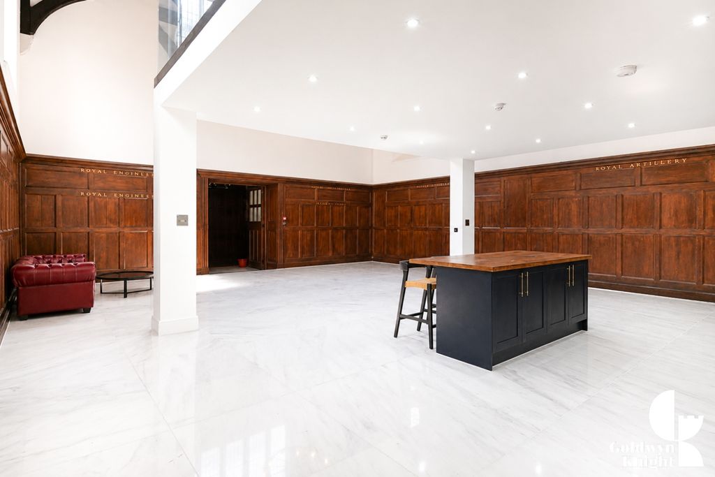 Property photo 2 of 14 Kitchen