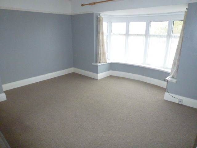 Property photo 2 of 9 Lounge