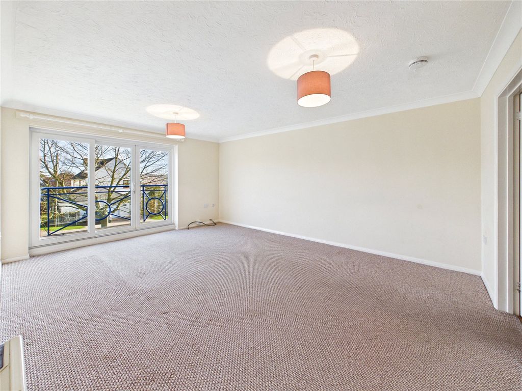 Property photo 3 of 17 Picture 3