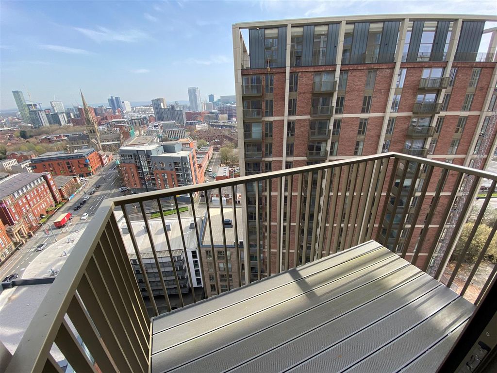 Property photo 2 of 22