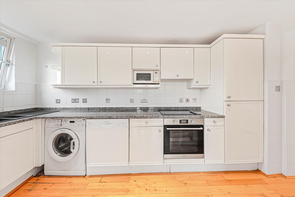 Property photo 2 of 11 Image