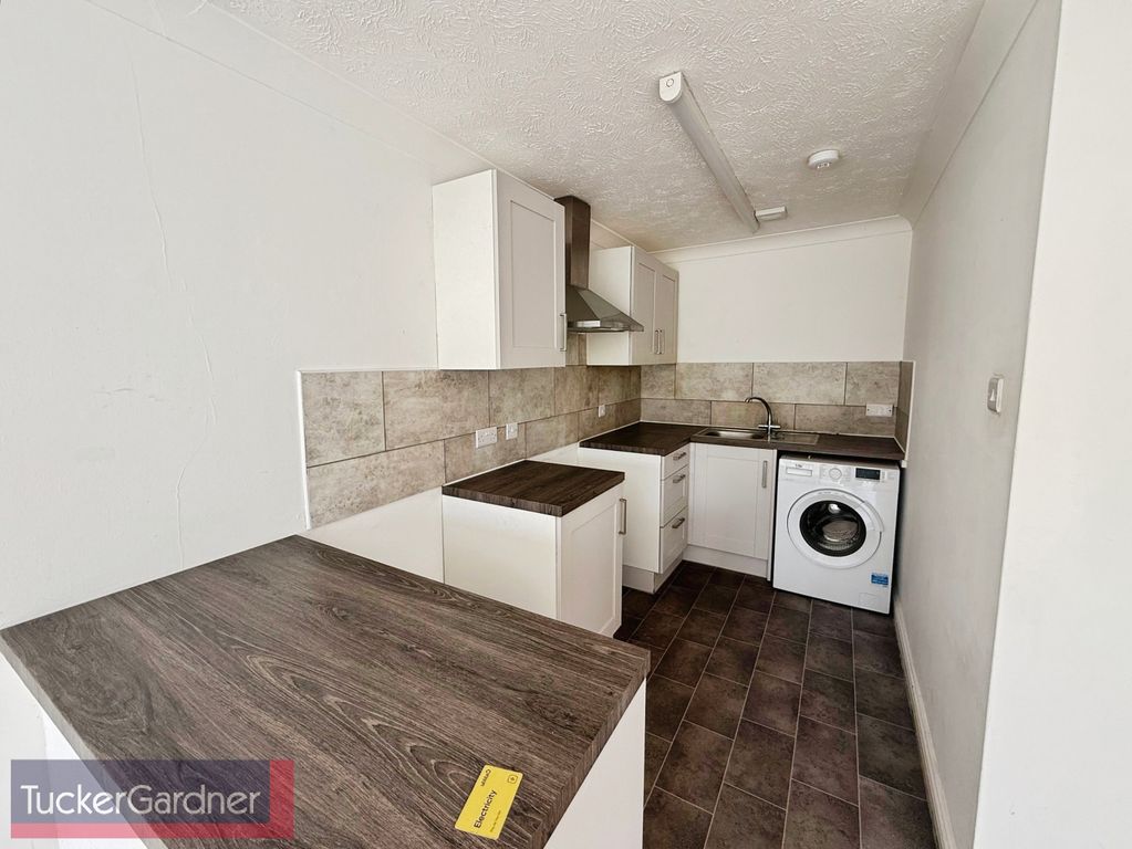 Property photo 2 of 3