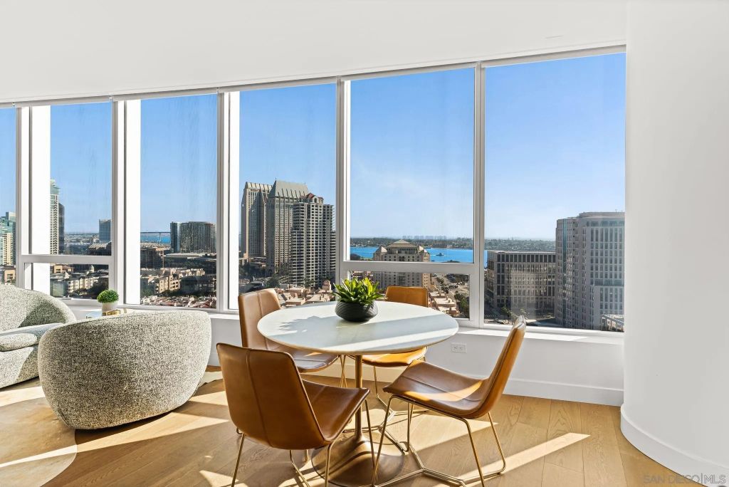 Property photo 2 of 50