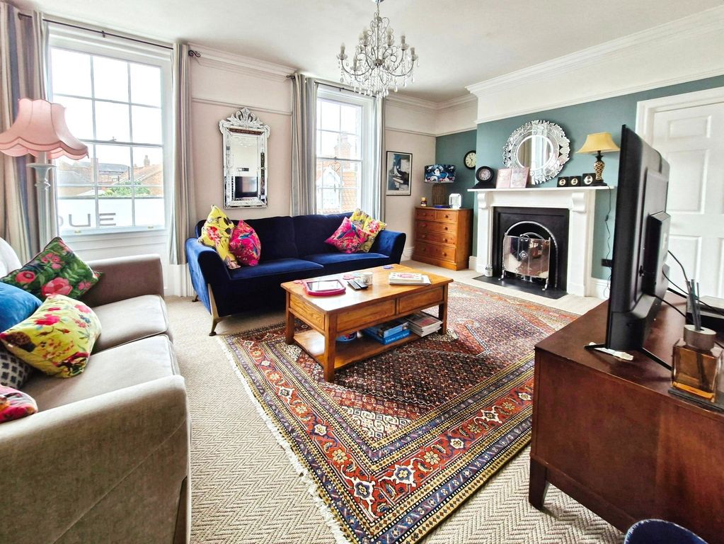 Property photo 2 of 26