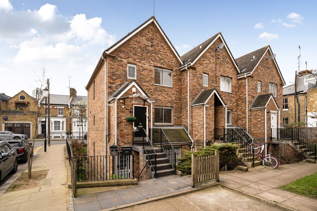 Property photo 2 of 13 Exterior