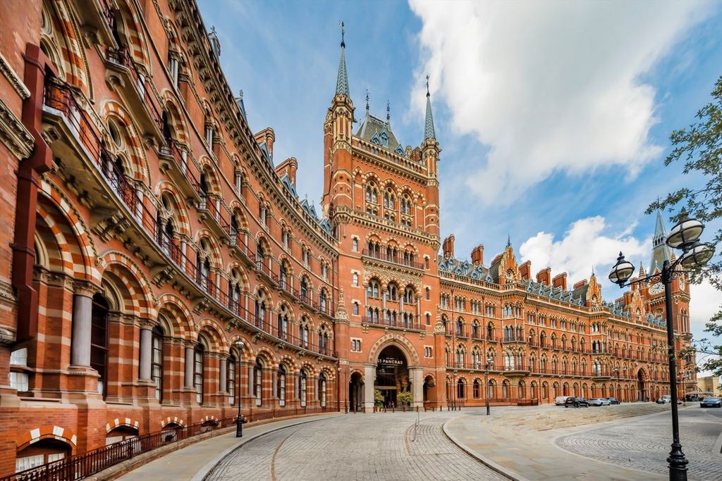 Property photo 1 of 5