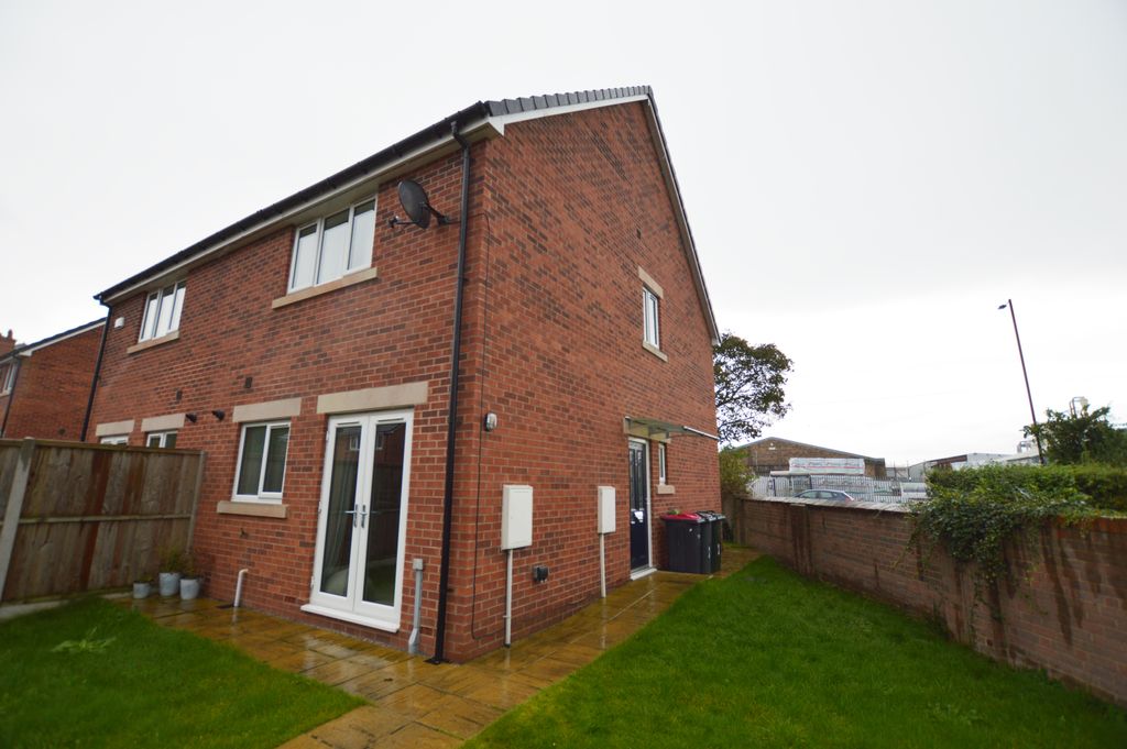 Property photo 3 of 12