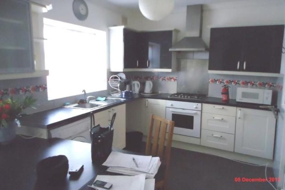 Property photo 2 of 10