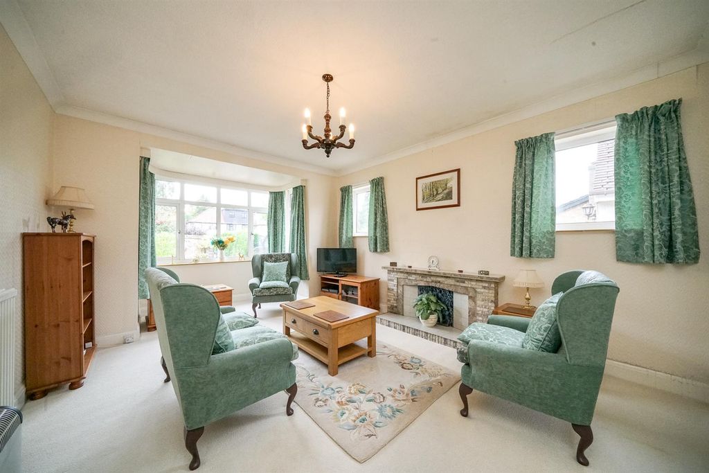 Property photo 2 of 20 Lounge