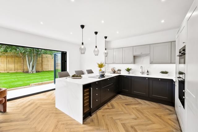 Property photo 3 of 23