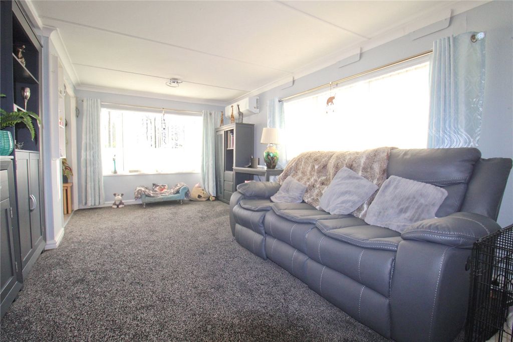 Property photo 3 of 15 Picture No. 16