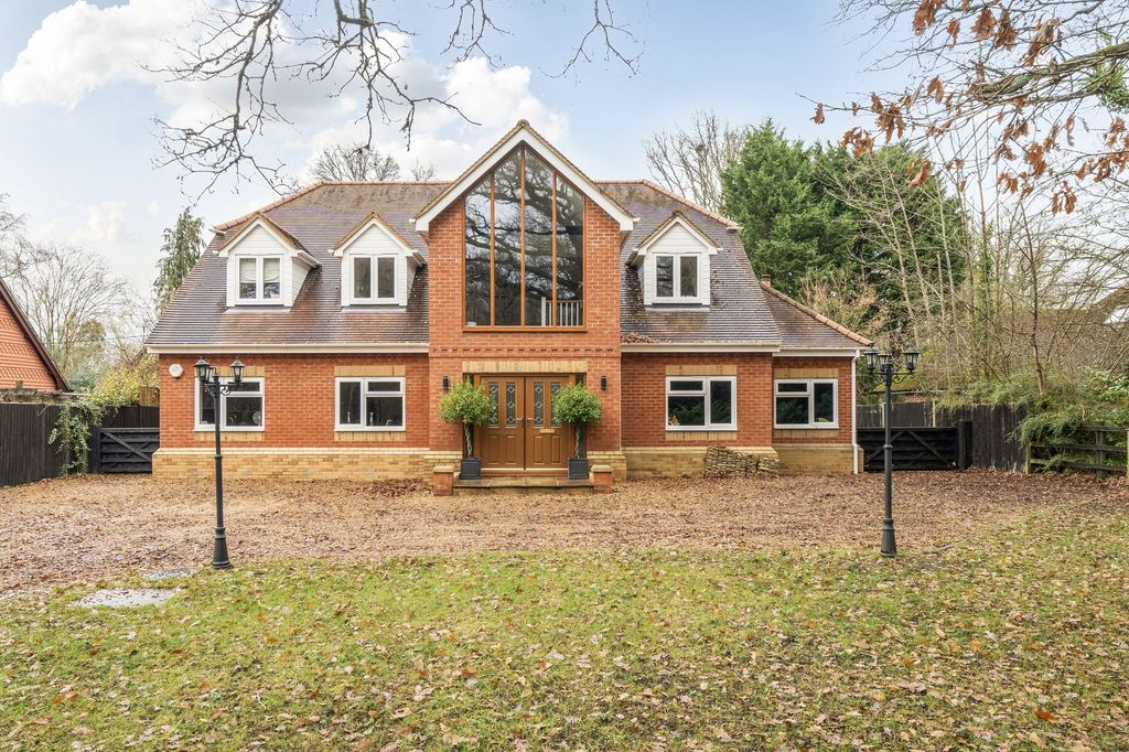 Property photo 1 of 29