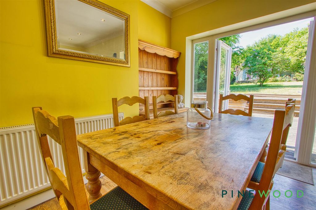 Property photo 3 of 48 Dining Area
