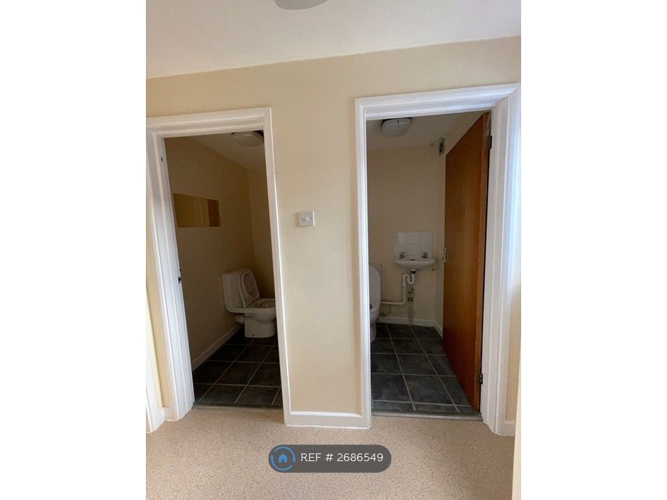 Property photo 3 of 3 Toilets