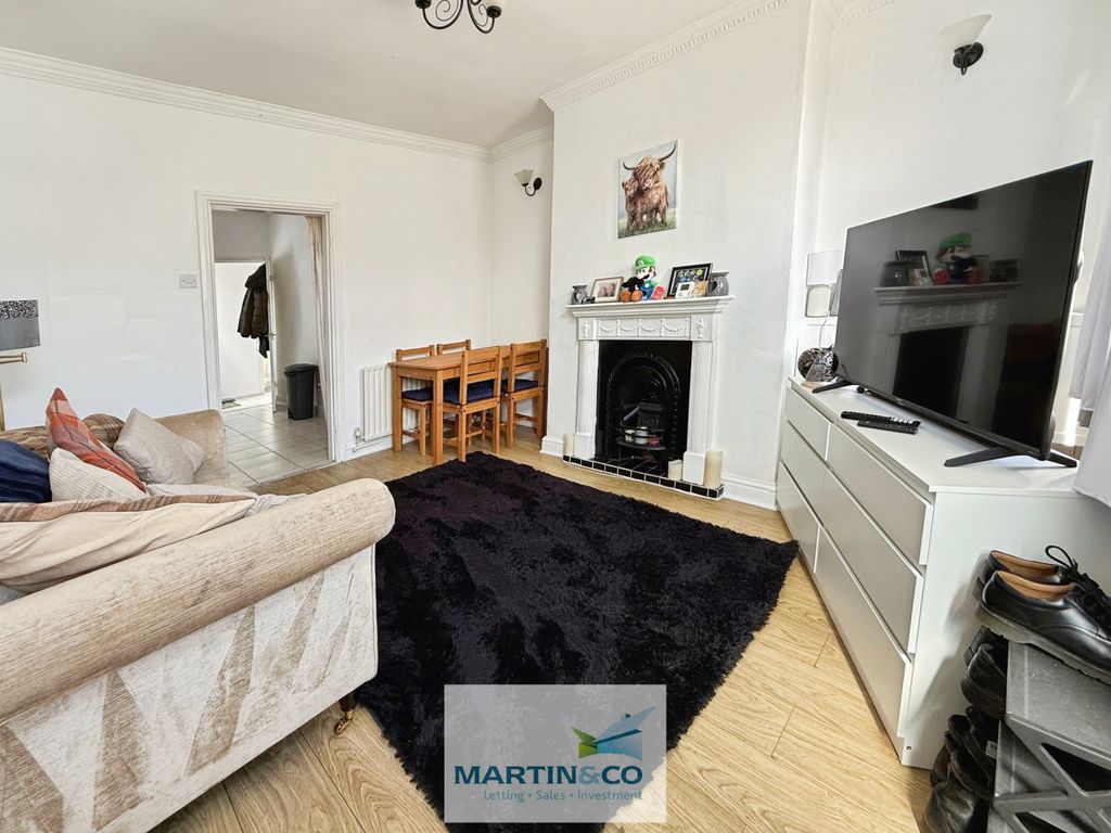 Property photo 2 of 12 19595Bdb-8-4277-838D-Fb6Ed5C9Fd56-2999-0000004C8D3