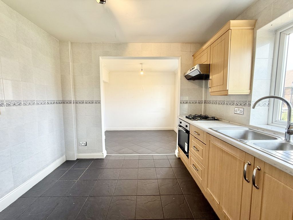 Property photo 3 of 12 Img_1948
