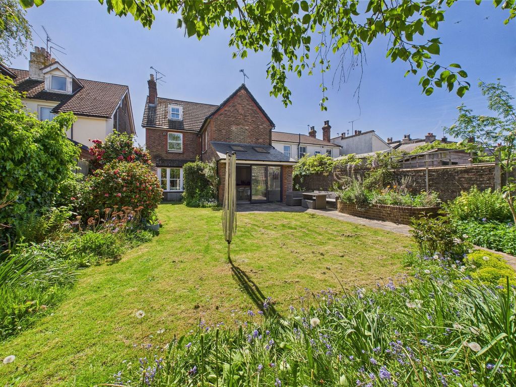 Property photo 2 of 18