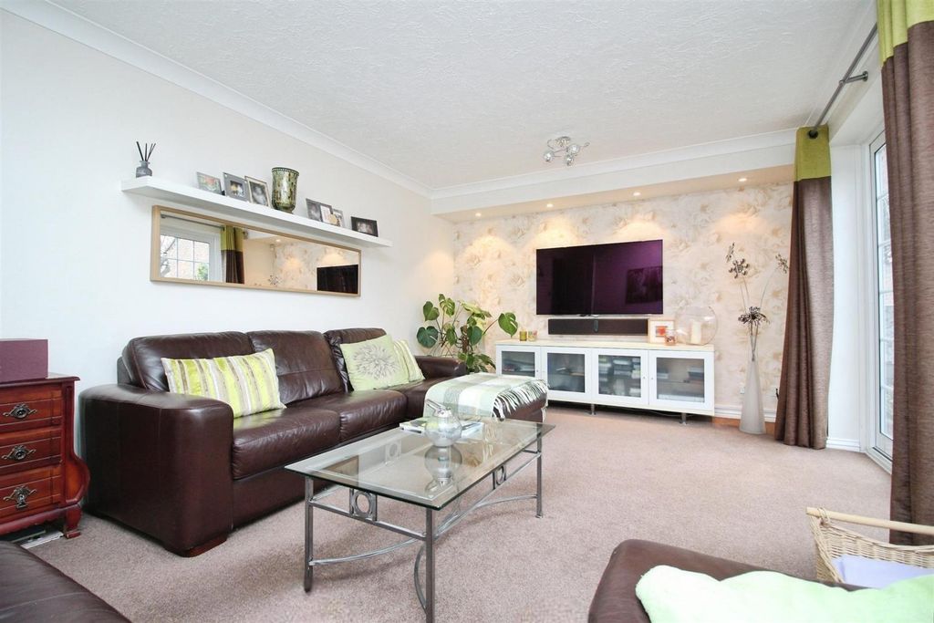 Property photo 2 of 38 User_Edited_Photo-608F1B47_User-Edited-9543Ba7F-55