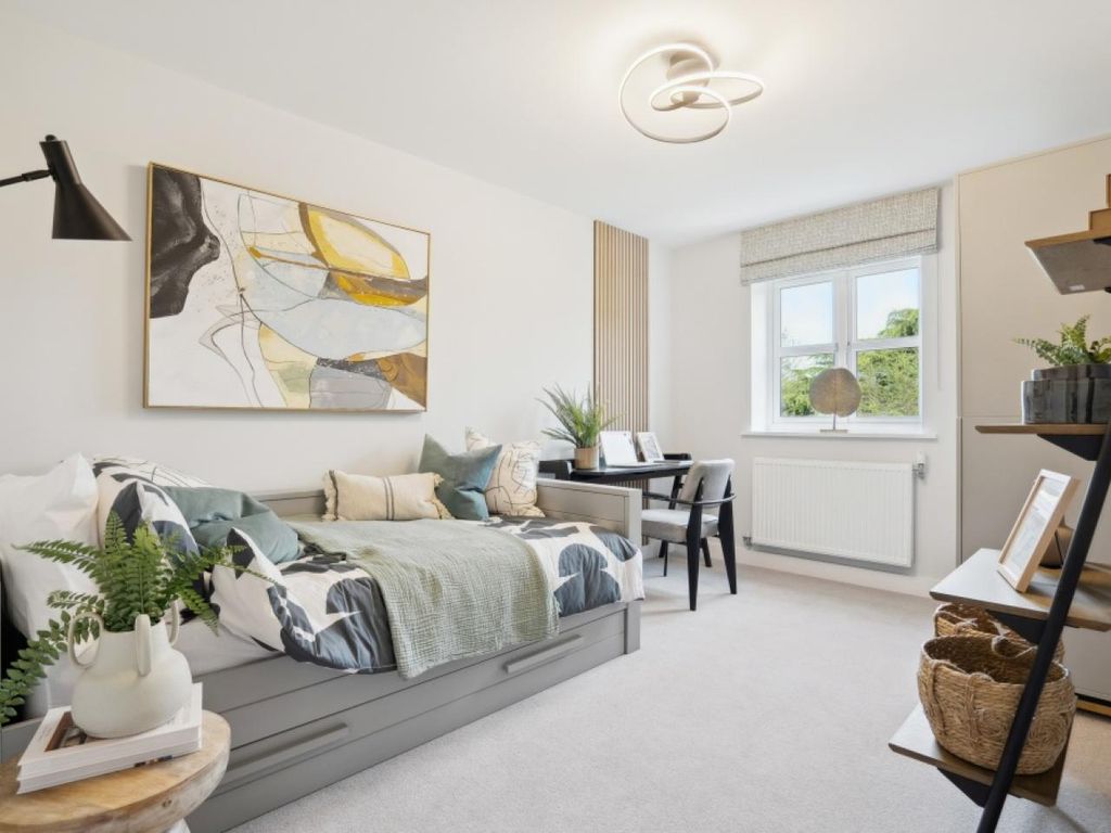 Property photo 2 of 10 Elgrove Gardens, Show Home, Bedroom 4