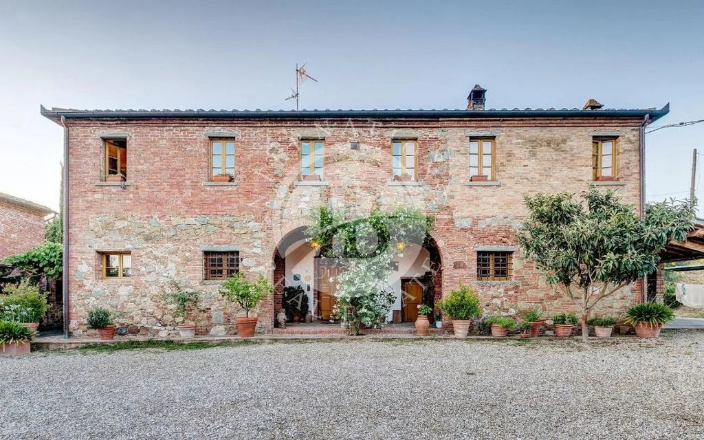 Property photo 1 of 30