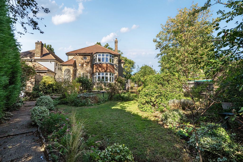 Property photo 1 of 14 1525218-8-6Ab13F1...