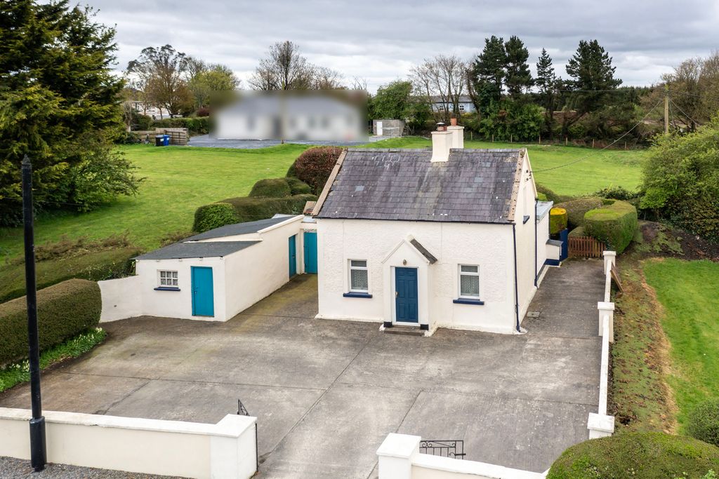 Property photo 1 of 30