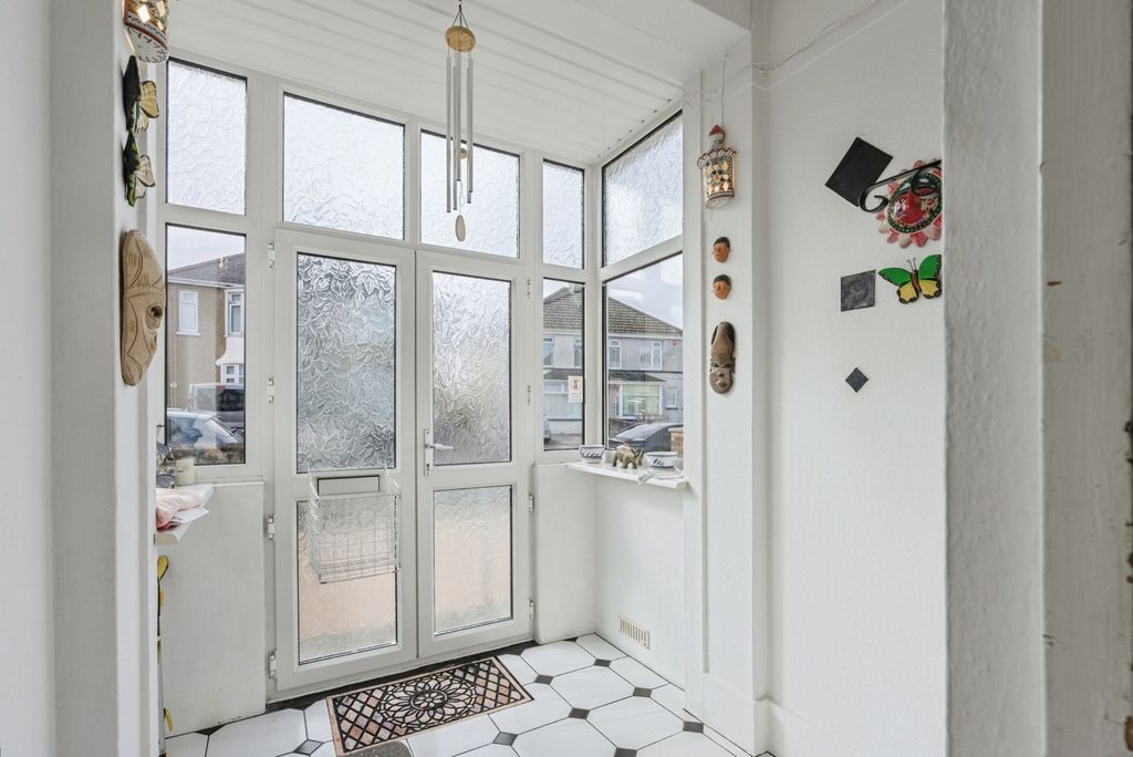 Property photo 2 of 20 Pbox-Img.Jpg