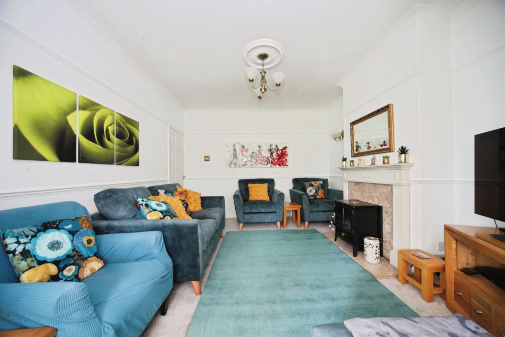 Property photo 2 of 16