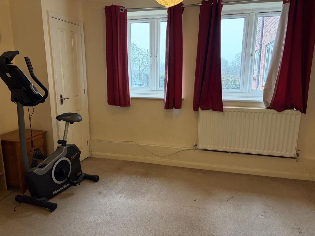 Property photo 3 of 6 Living Room 1.Jpg