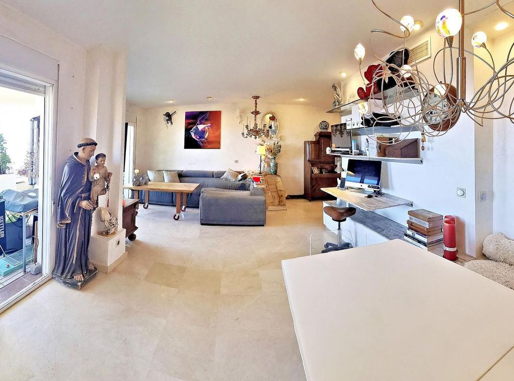 Property photo 3 of 22 Photo 2