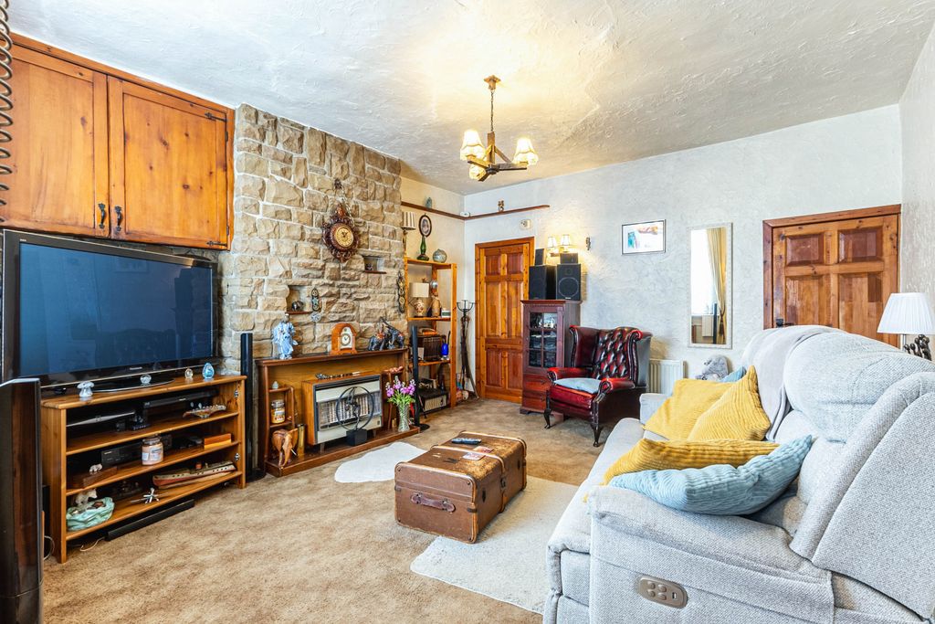 Property photo 3 of 17 Living Area
