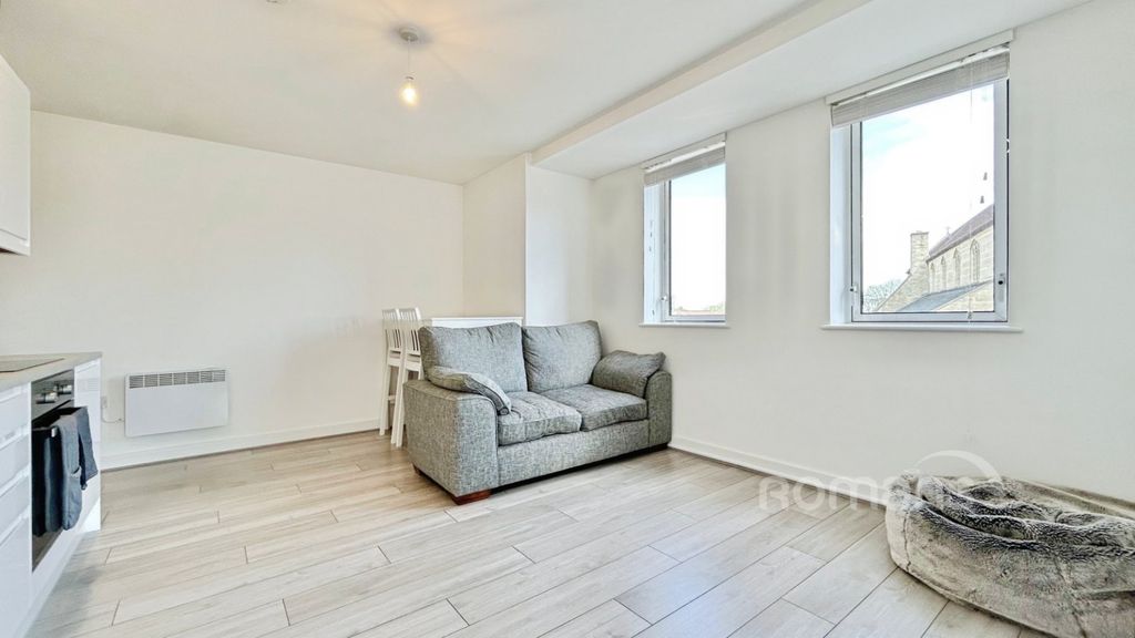 Property photo 2 of 9 Picture No. 01