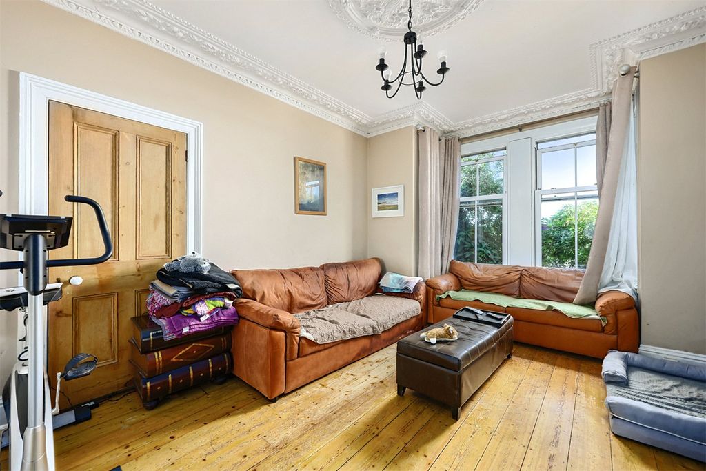 Property photo 3 of 18 Picture No. 07