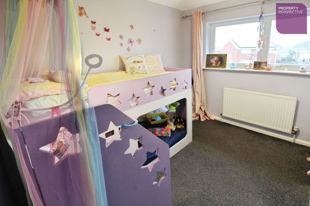 Property photo 3 of 14 Bedroom 2