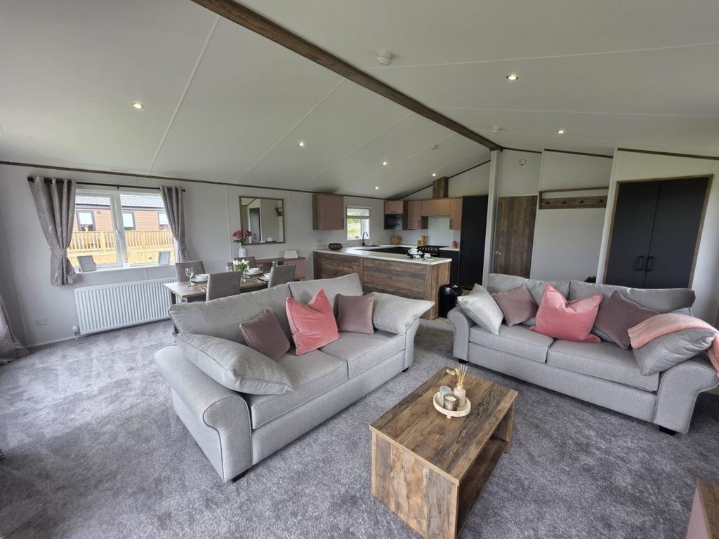 Property photo 2 of 9 Willerby Boston 6 1