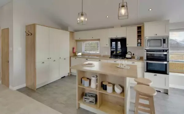 Property photo 2 of 6 3 Willerby Pinehurst Kitchen