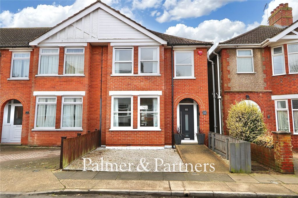 Property photo 1 of 27 Picture No. 04