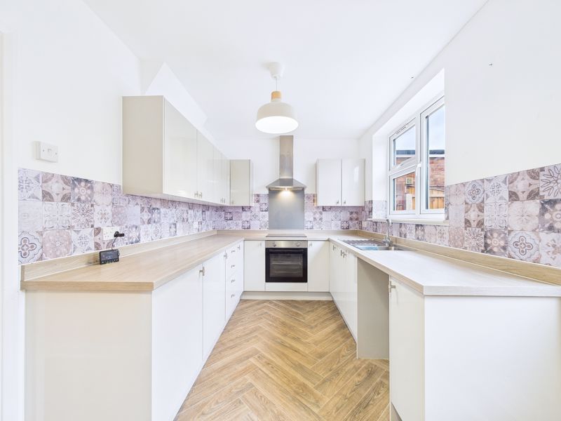 Property photo 2 of 14 Photo 4