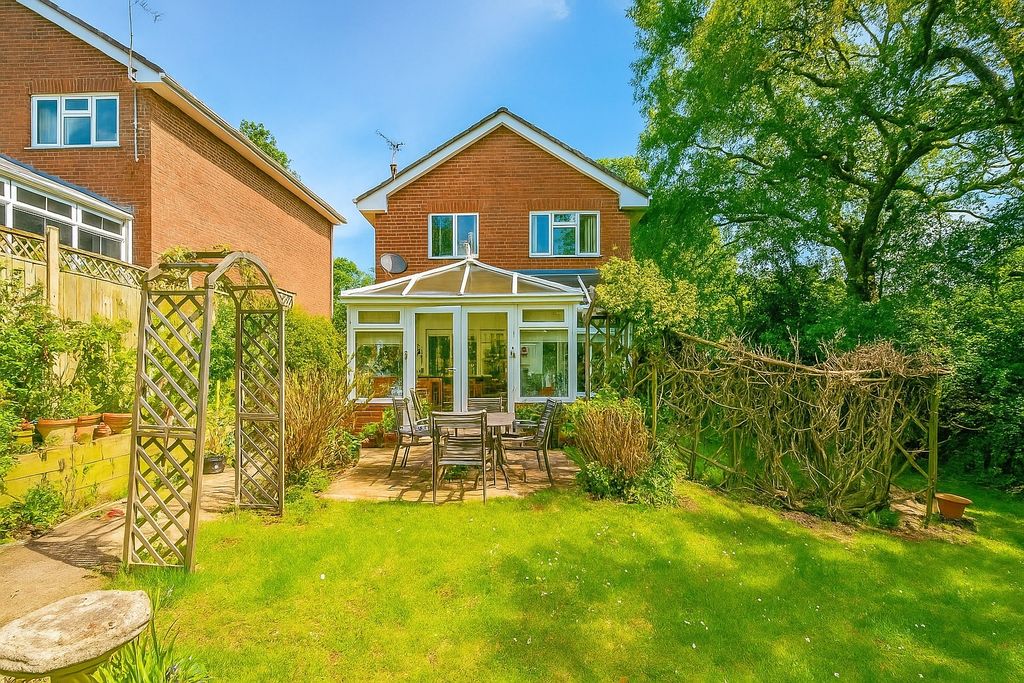 Property photo 1 of 12