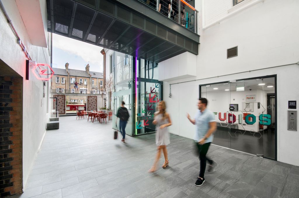 Property photo 3 of 11