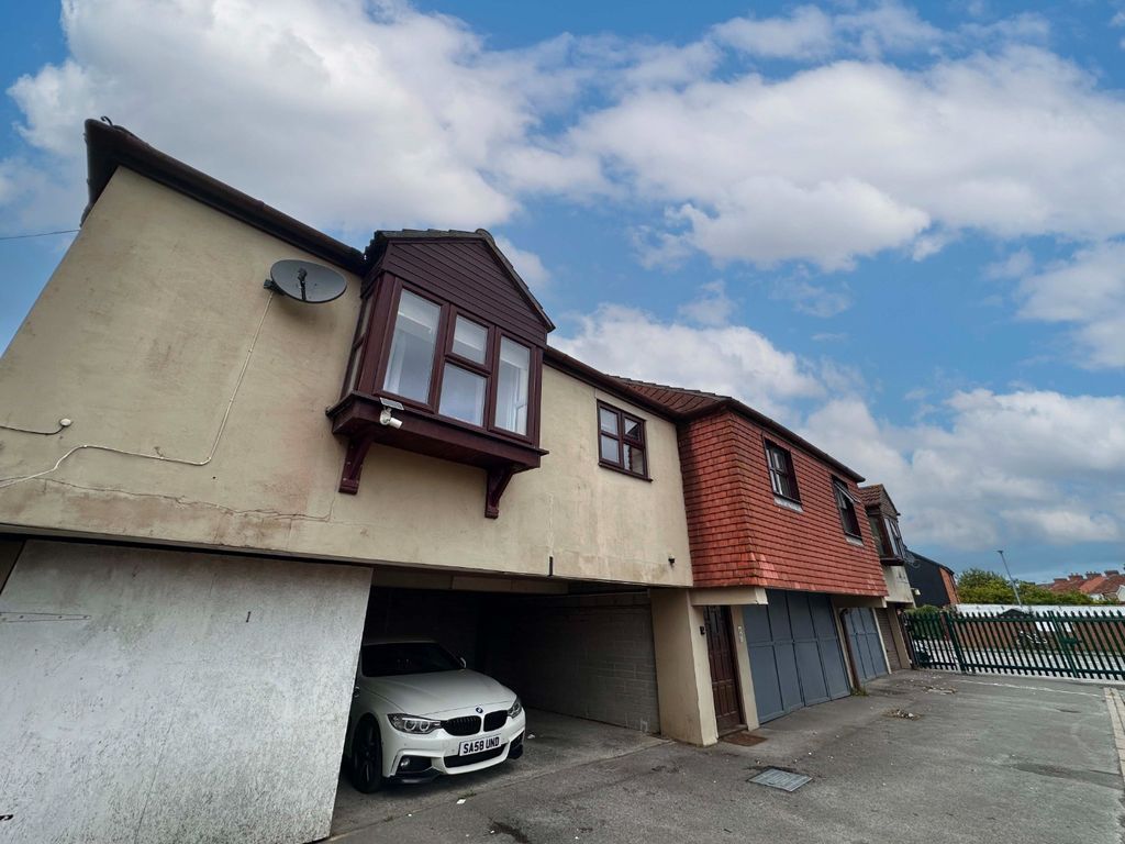 Property photo 1 of 15 5251533