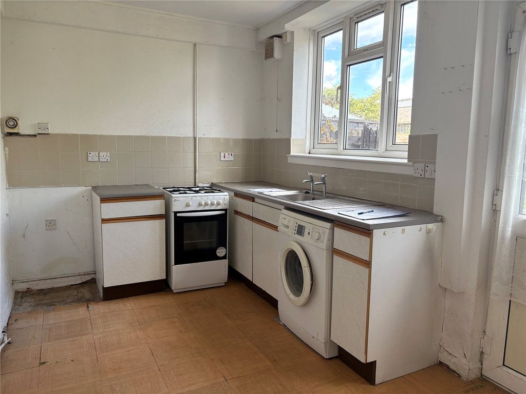 Property photo 3 of 5 Picture No. 05
