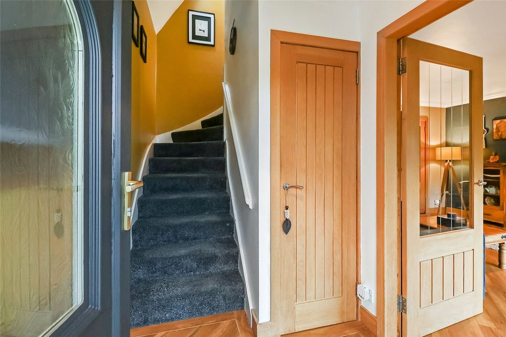 Property photo 3 of 31 Picture No. 02