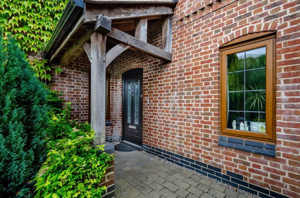 Property photo 2 of 24