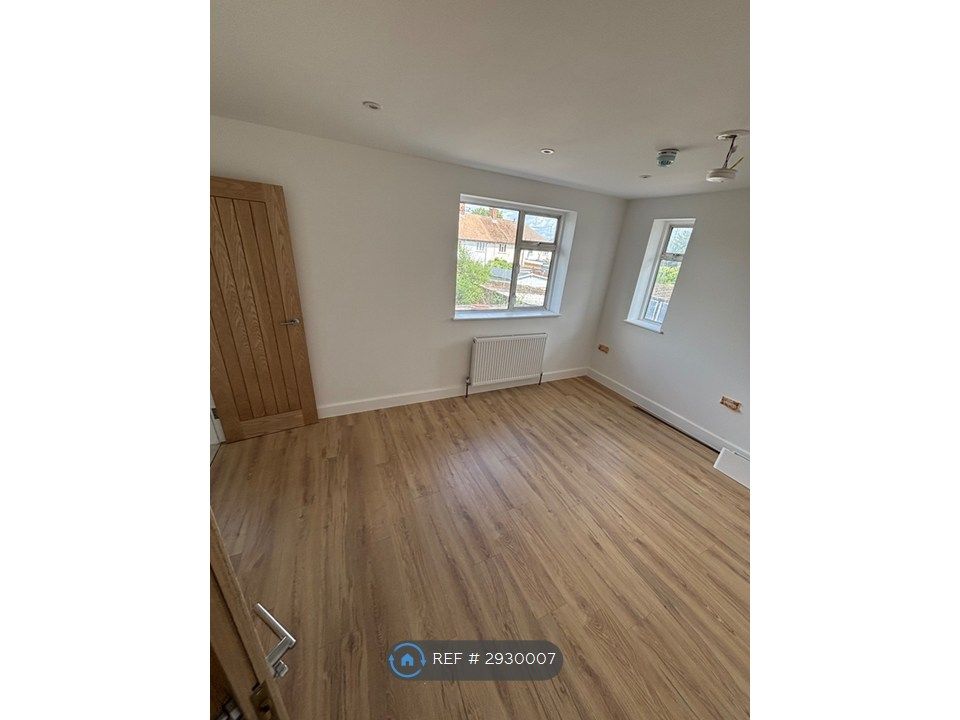 Property photo 1 of 2