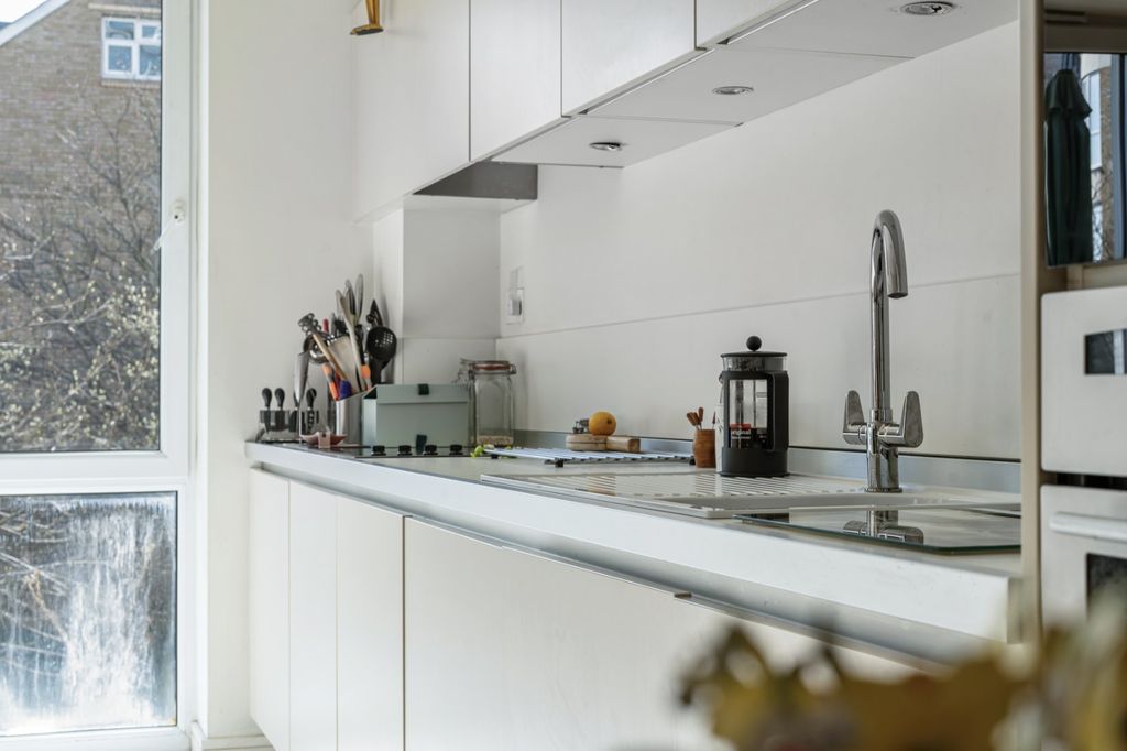 Property photo 3 of 23