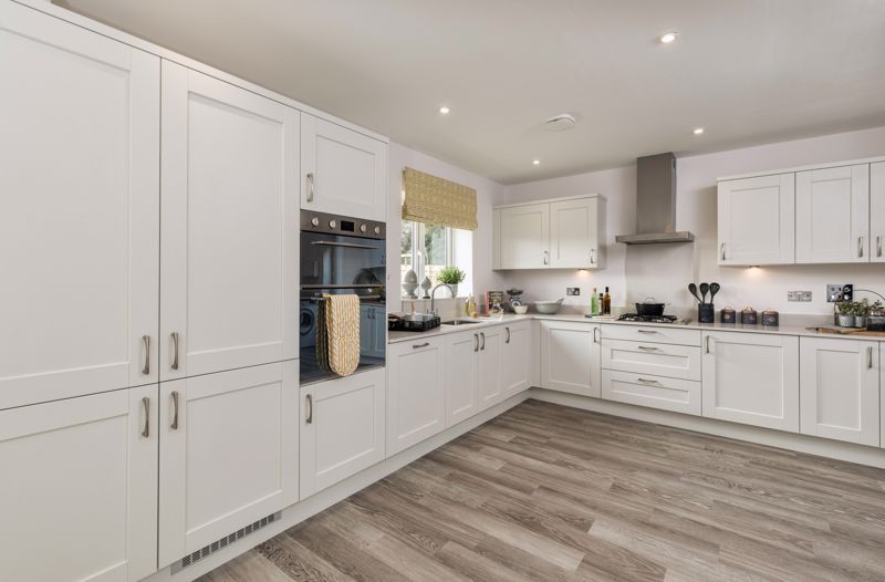 Property photo 3 of 16 Photo 4