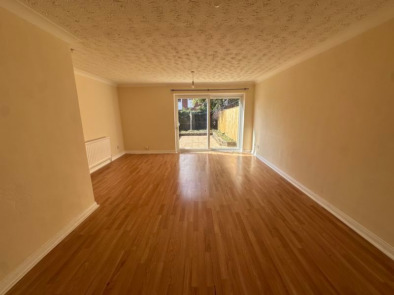 Property photo 3 of 12 Photo 11