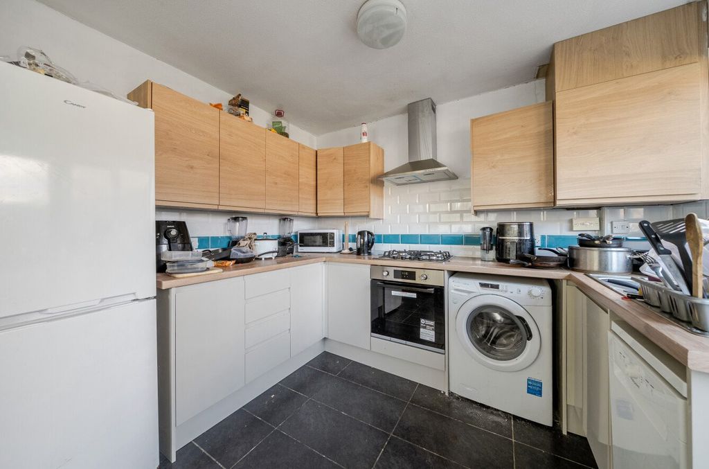 Property photo 2 of 17 Picture No. 06