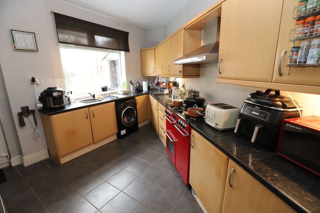 Property photo 3 of 24